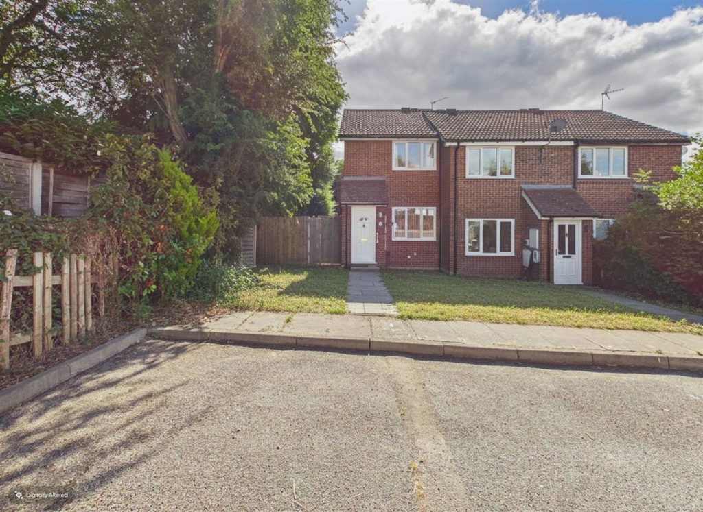 Flodden Drive, Calcot, Reading