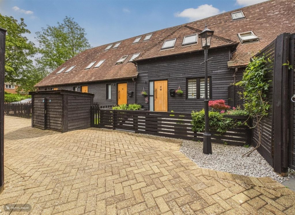 Old Barn Close, Calcot, Reading