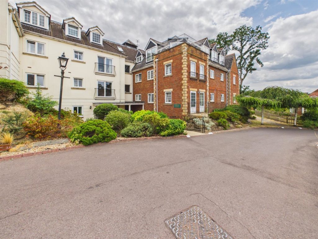 Park Lane, Tilehurst, Reading