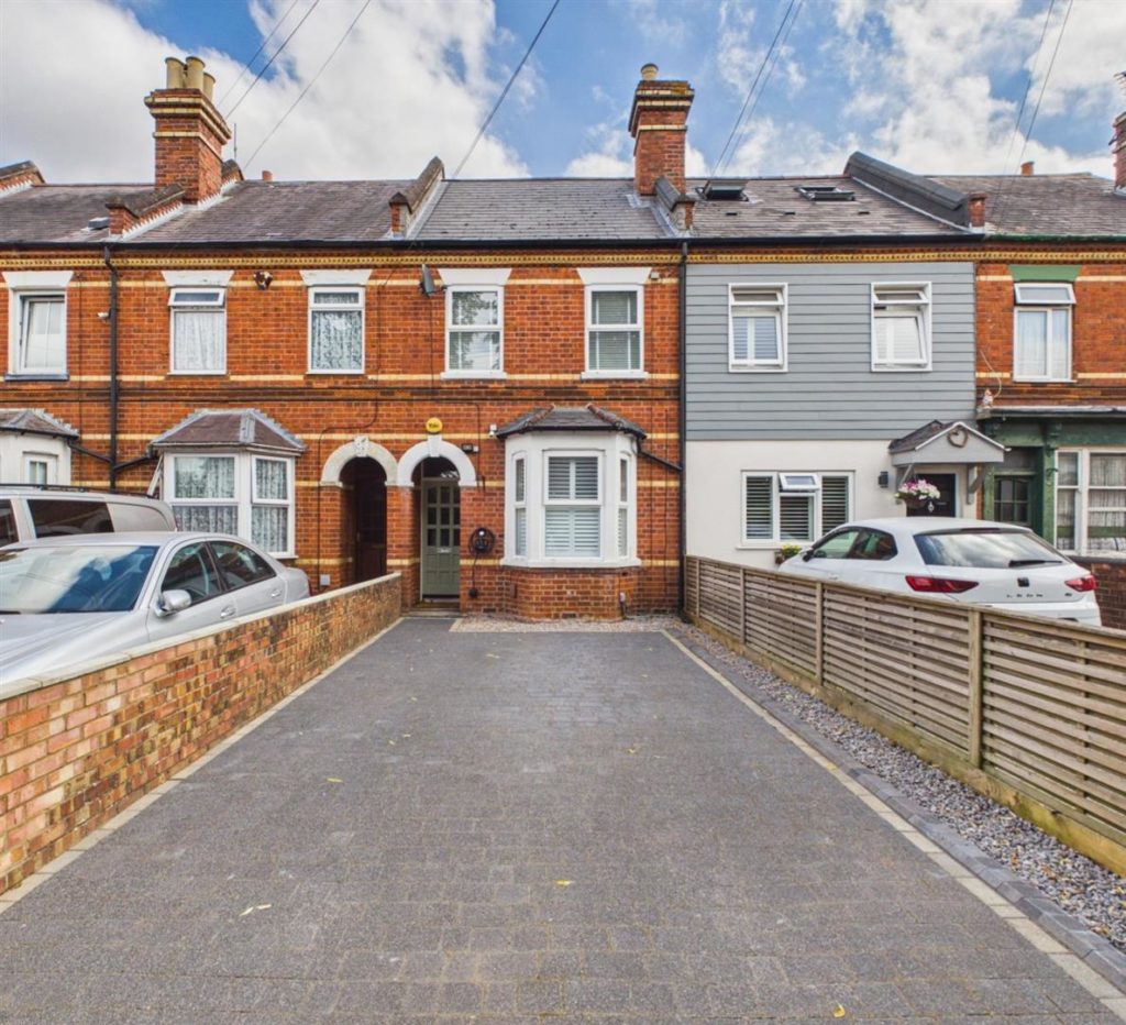Armour Road, Tilehurst, Reading