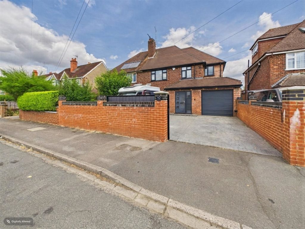 Crescent Road, Tilehurst, Reading