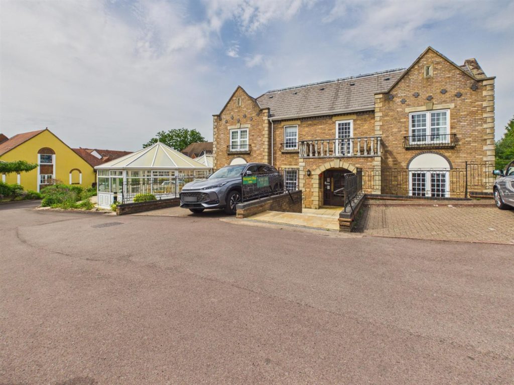 Park Lane, Tilehurst, Reading