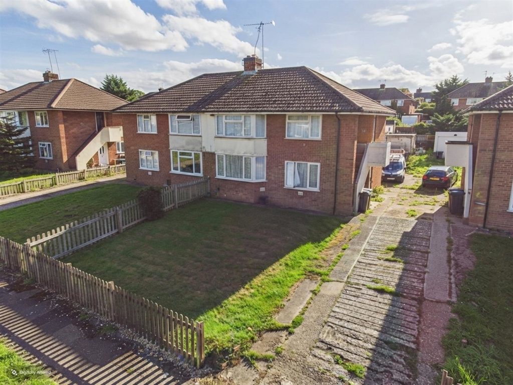 Taff Way, Tilehurst, Reading
